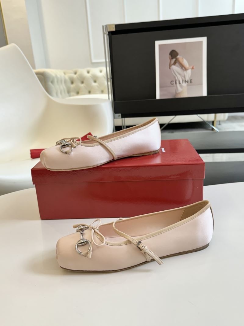 Gucci Flat Shoes